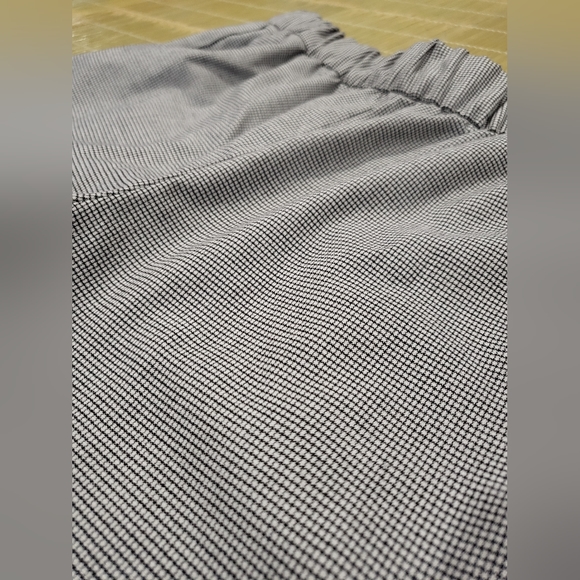 Banana Republic Small Black White Tattersall Plaid Pants - Picture 9 of 9